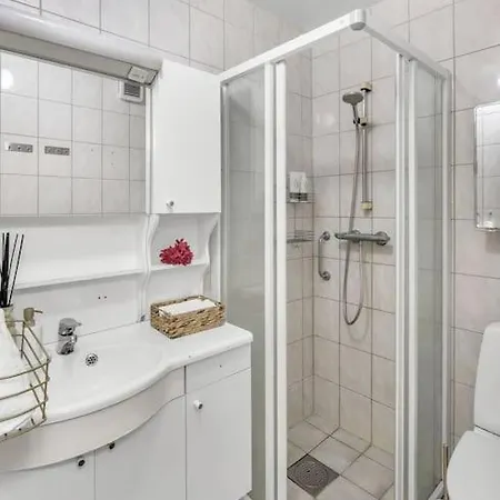 Apartment Kanskje Den Storste Airbnb-leiligheten I Sentrum! Bergen
